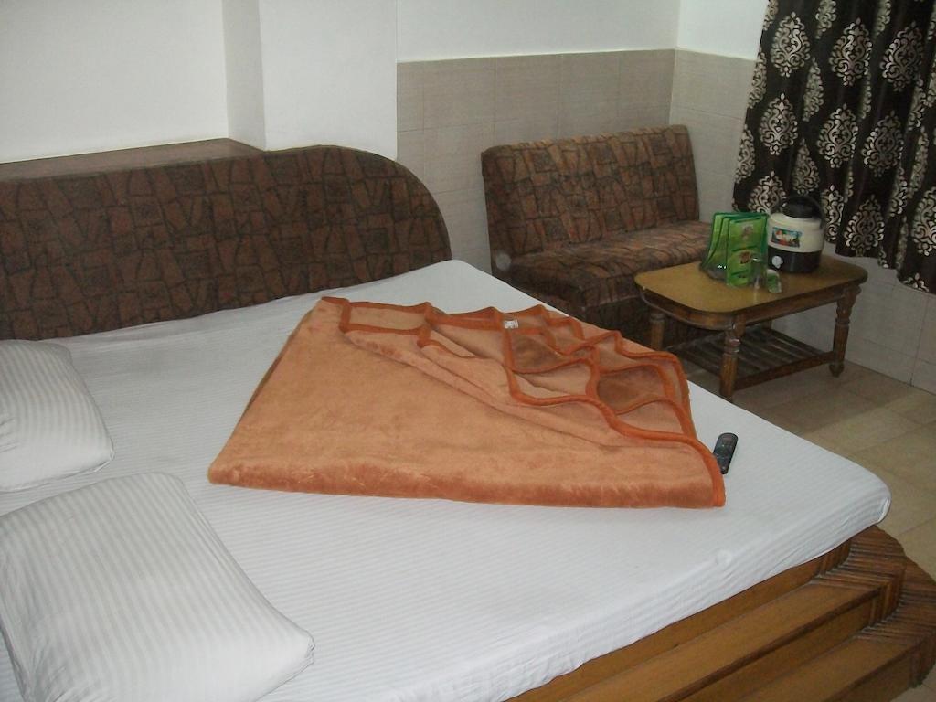 Hotel Milan Continental Delhi  Esterno foto