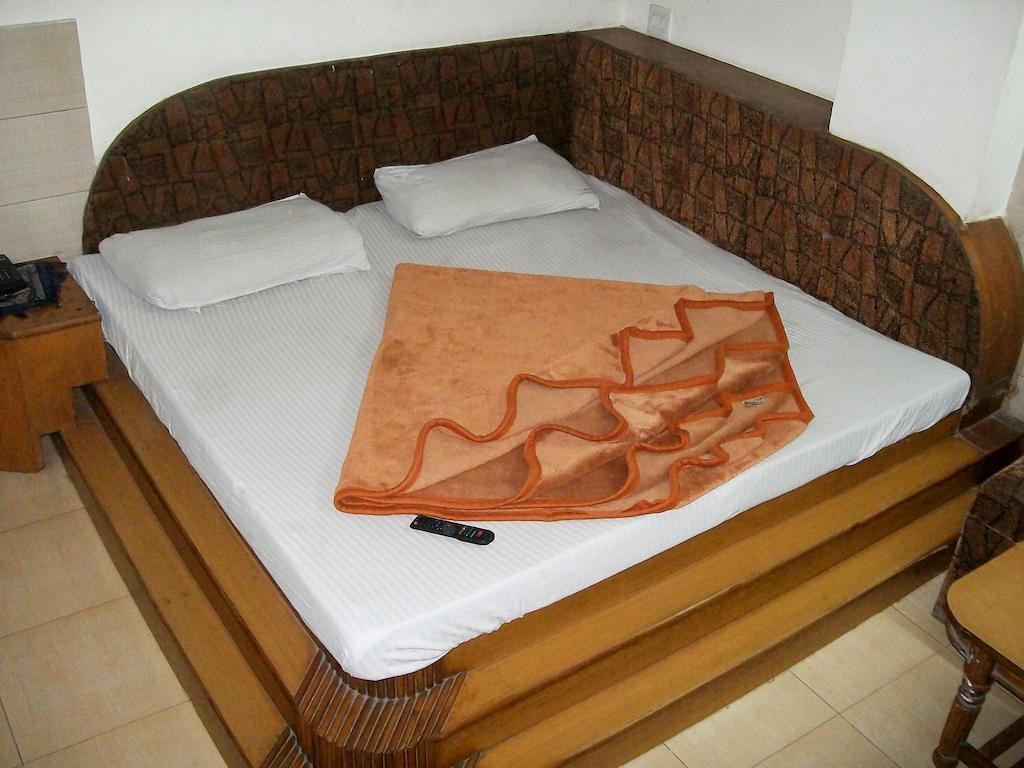 Hotel Milan Continental Delhi  Camera foto